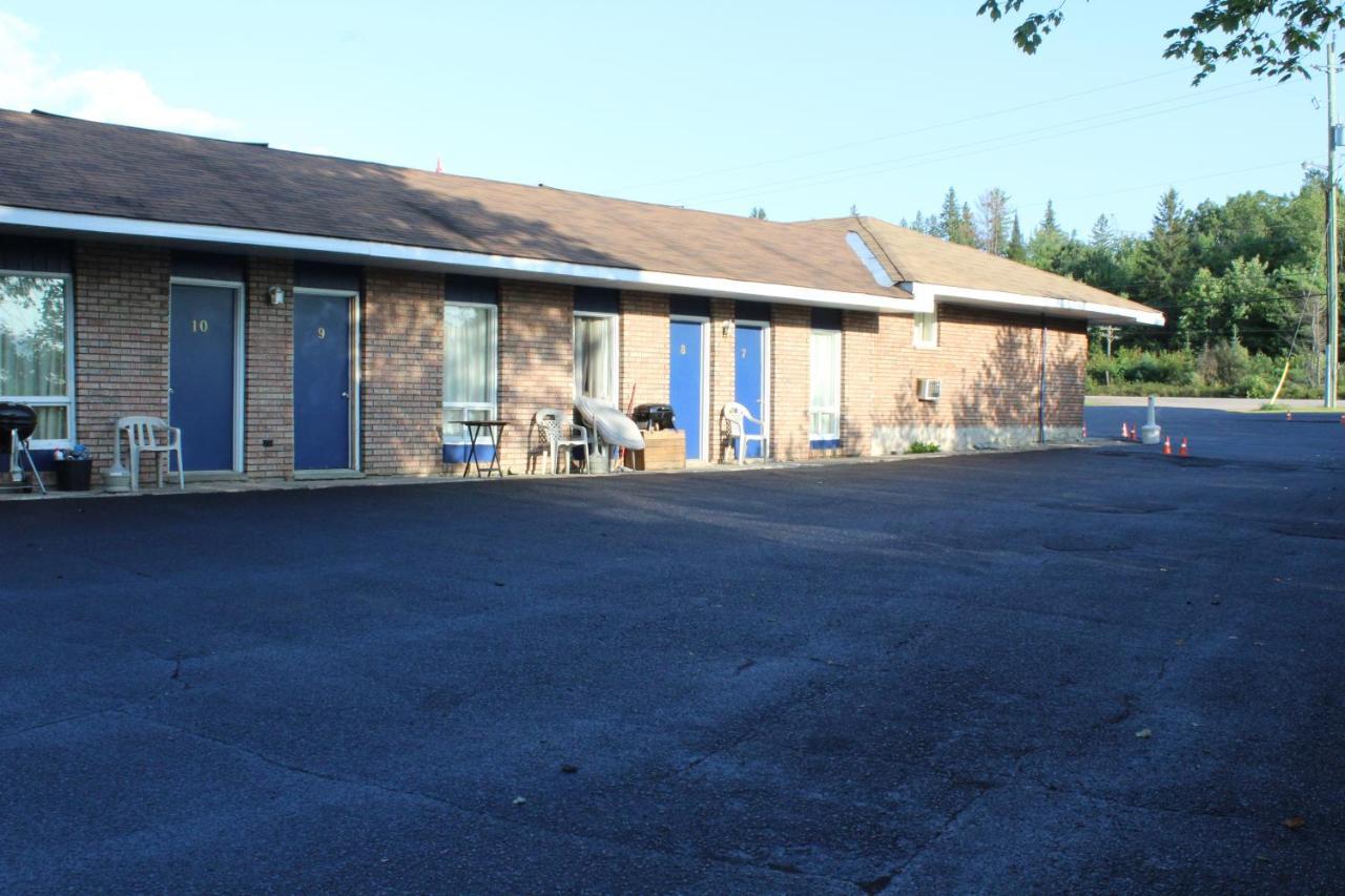 Two Rivers Motel Mattawa Zewnętrze zdjęcie